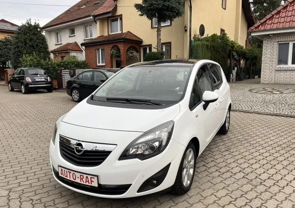 samochody osobowe Opel Meriva cena 23900 przebieg: 148000, rok produkcji 2012 z Górzno